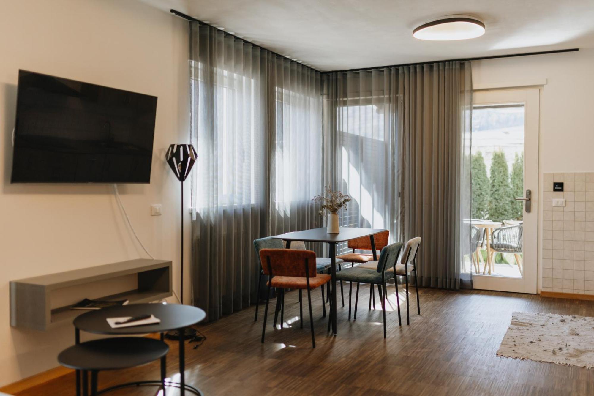 Residence Montani Laces Εξωτερικό φωτογραφία